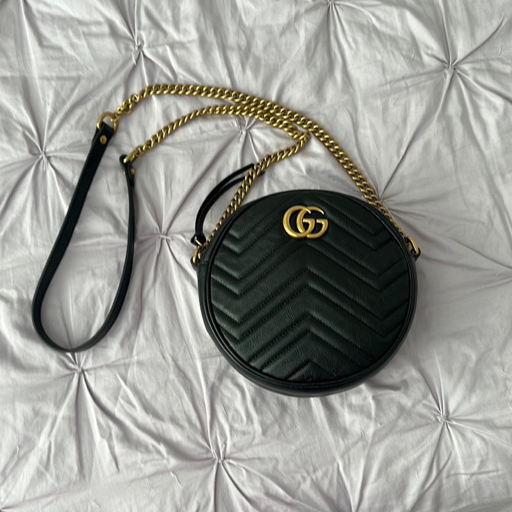 Gucci round leather Marmont bag
